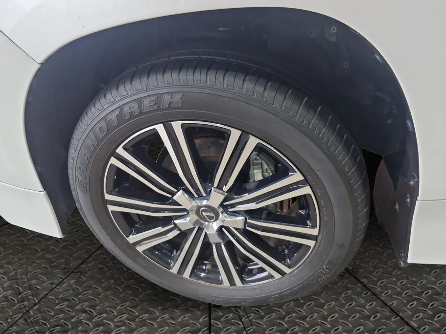 لكزس LX 570 S 2020 