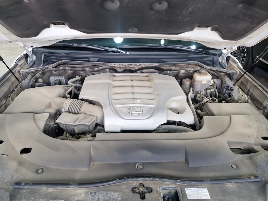 لكزس LX 570 S 2020 