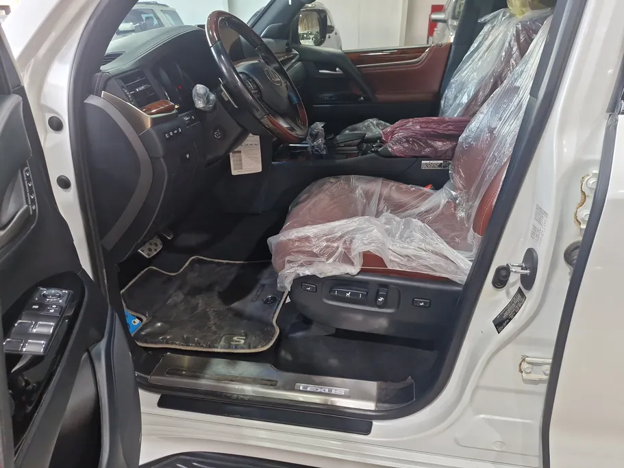 لكزس LX 570 S 2020 