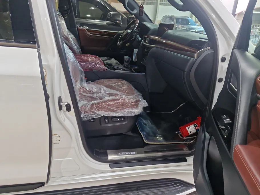لكزس LX 570 S 2020 