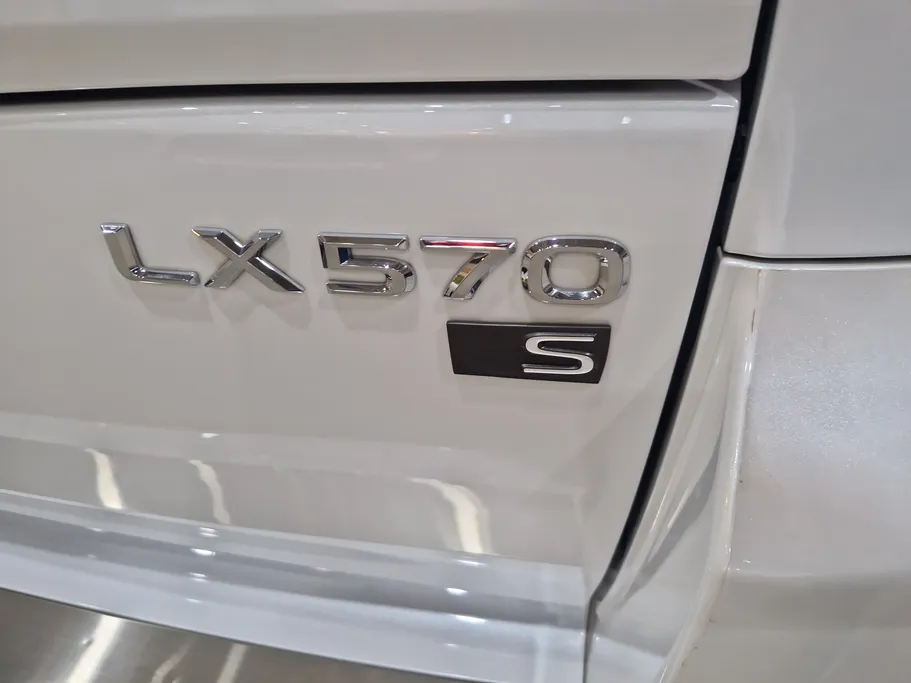 لكزس LX 570 S 2020 