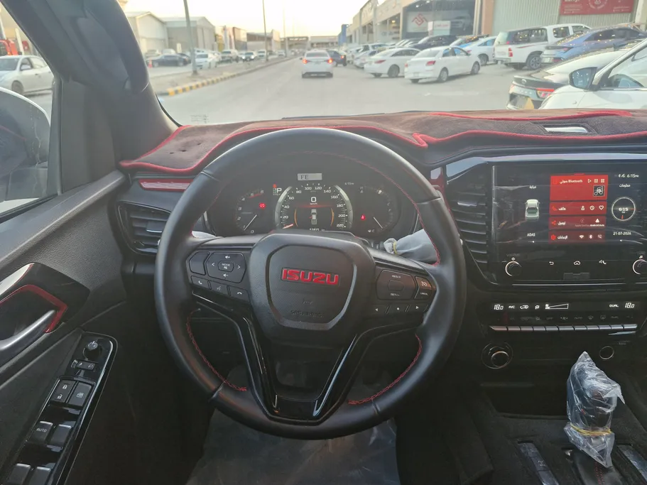 ايسوزو دي ماكس GT 2025 