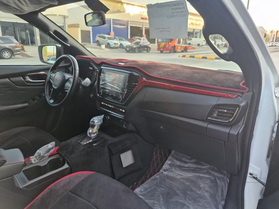 ايسوزو دي ماكس GT 2025 