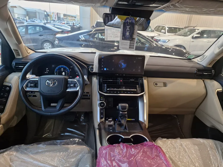 تويوتا لاندكروزر GXR4 2025 
