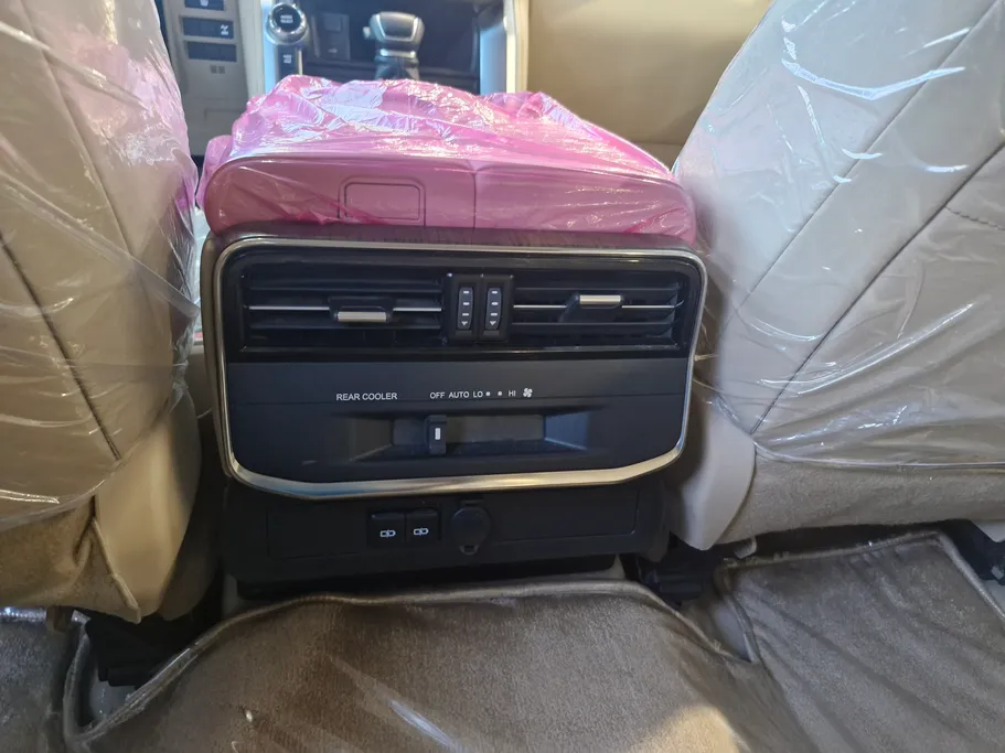 تويوتا لاندكروزر GXR4 2025 