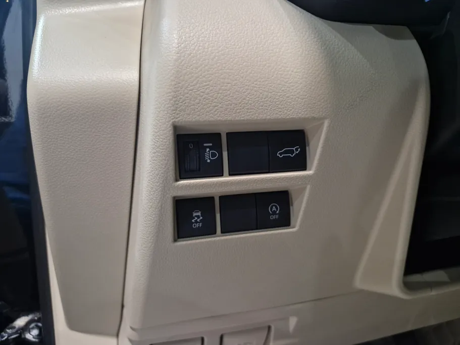 تويوتا لاندكروزر GXR3 2024 