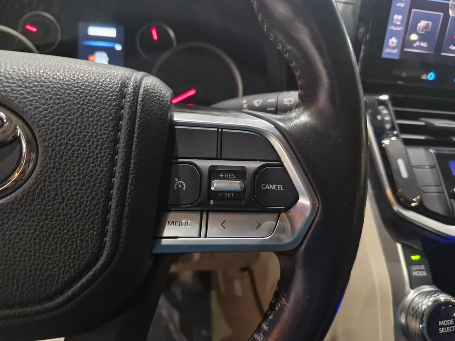 تويوتا لاندكروزر GXR3 2024 