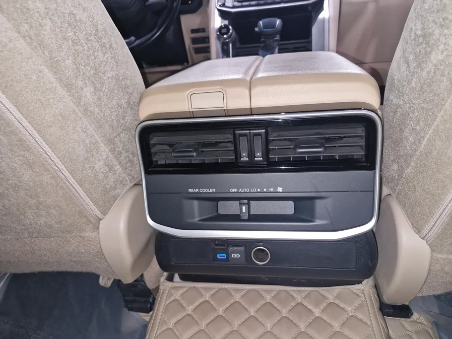تويوتا لاندكروزر GXR3 2024 