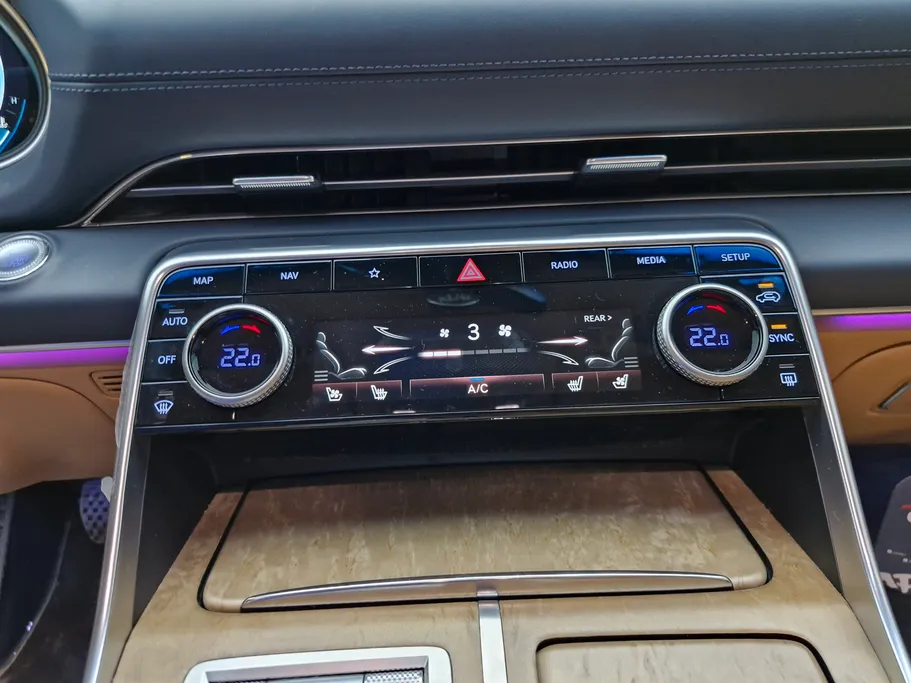 2023 Genesis GV80 Royal 
