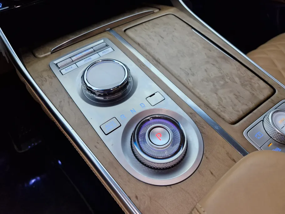 2023 Genesis GV80 Royal 