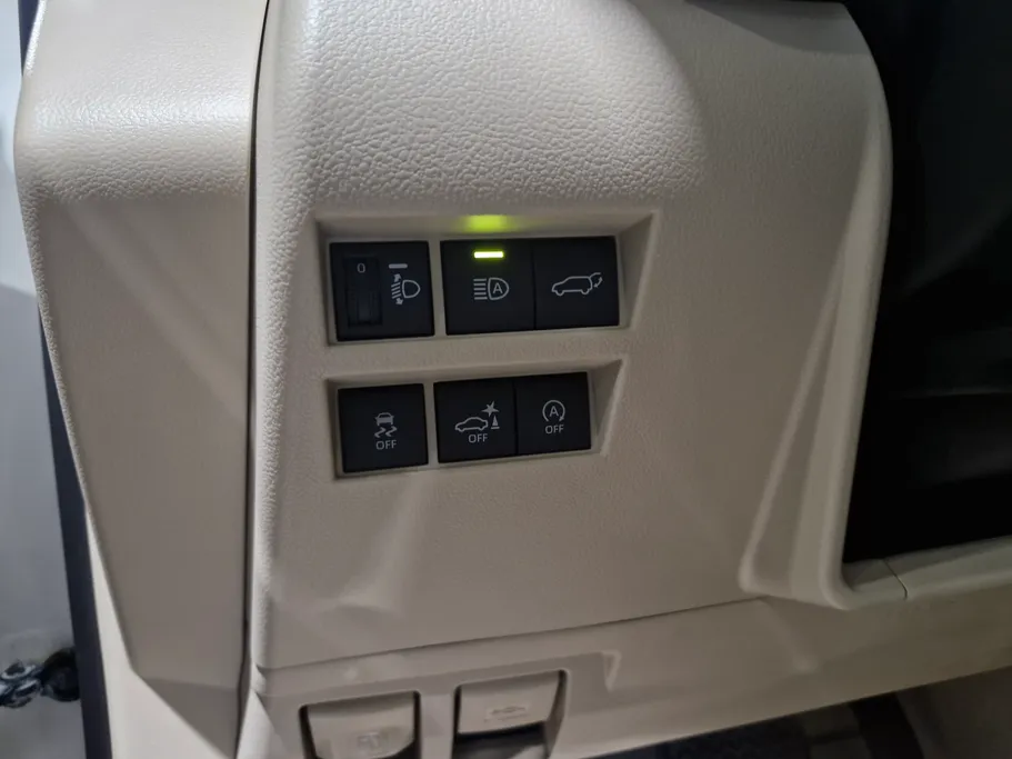 تويوتا لاندكروزر GXR4 2025 