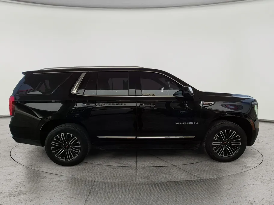 2025 GMC Yukon Elevation 