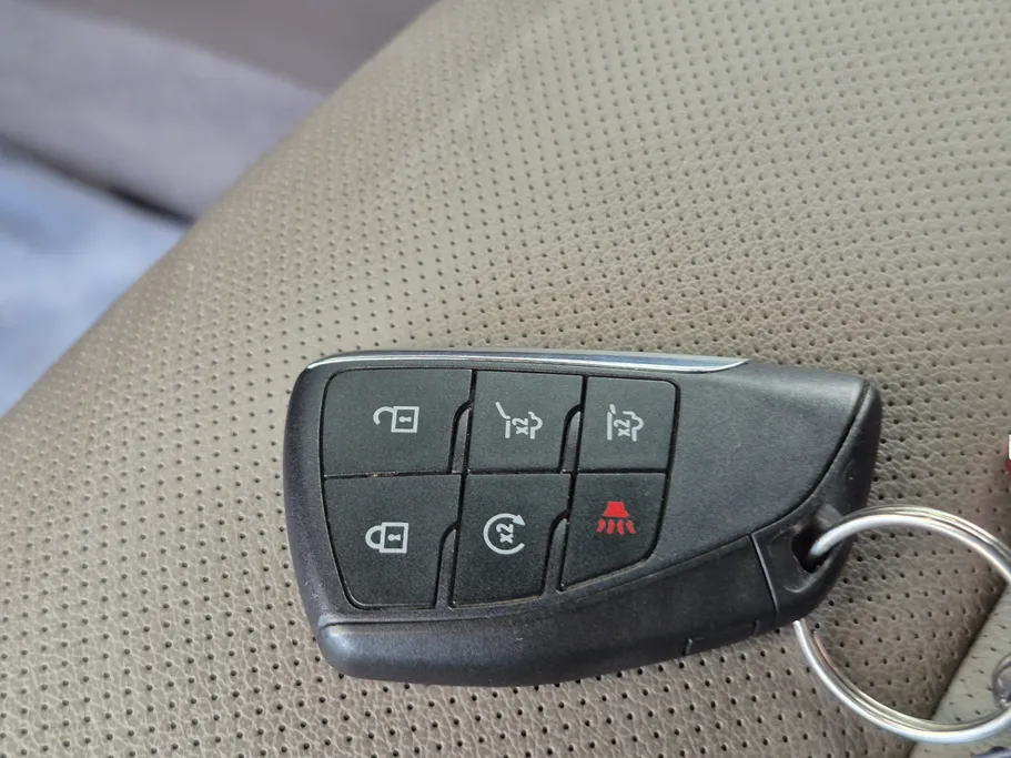 2025 GMC Yukon Elevation 
