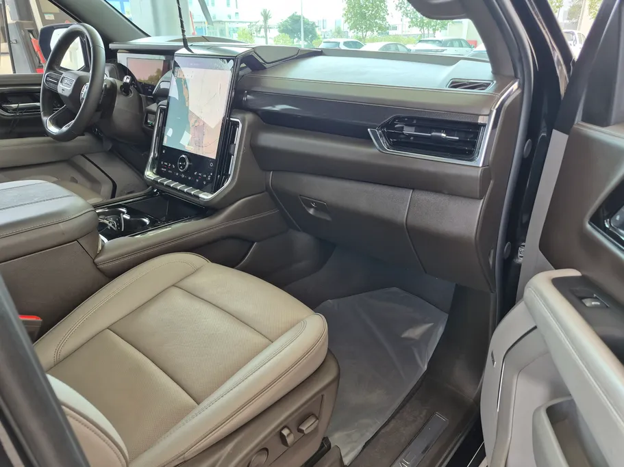 2025 GMC Yukon Elevation 