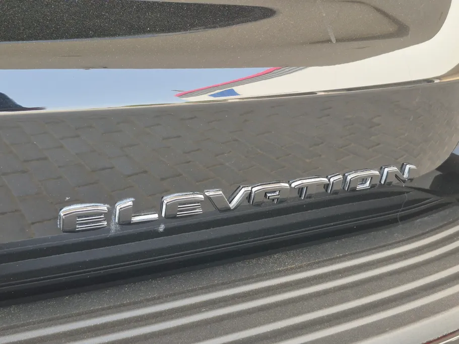 2025 GMC Yukon Elevation 