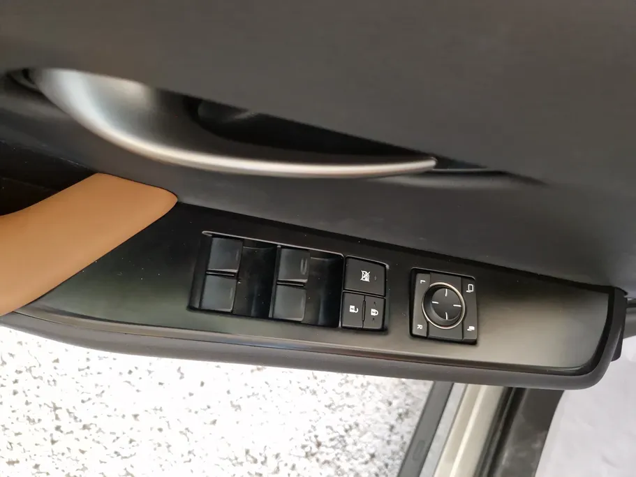 2021 Lexus UX 200 