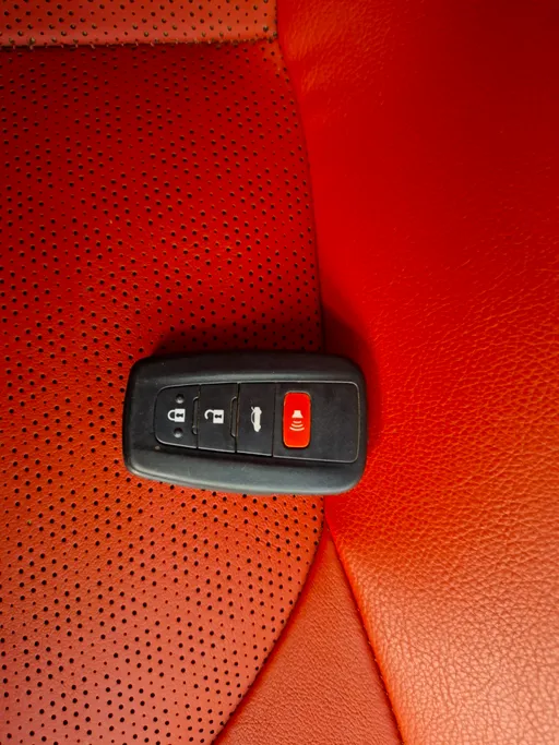2022 Toyota Camry  SE V6 