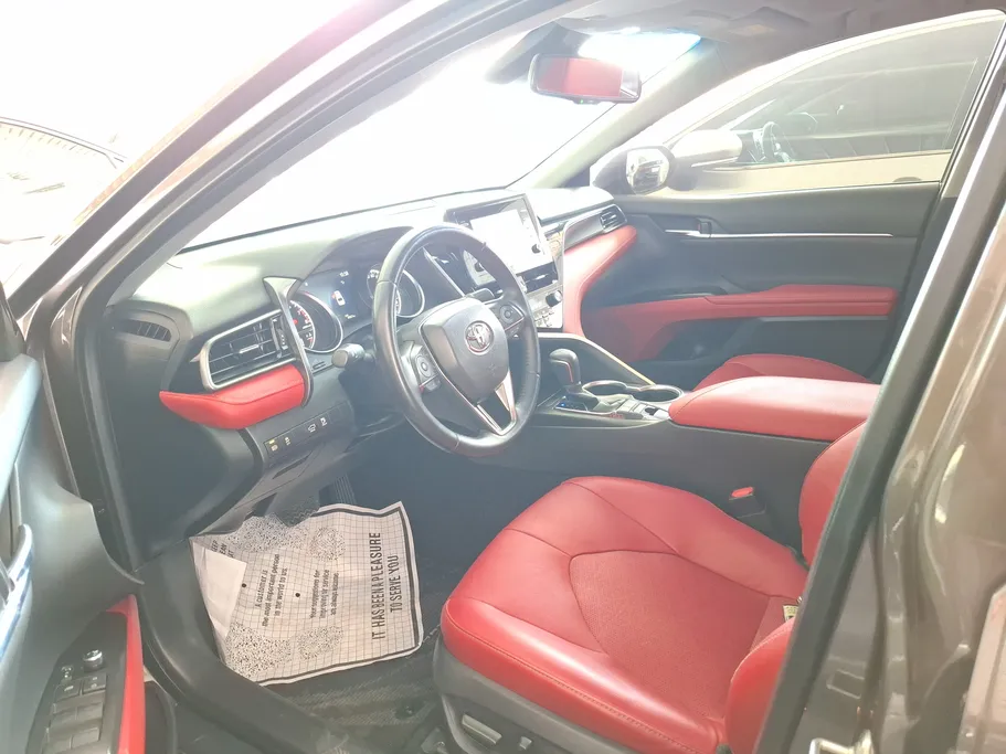 2022 Toyota Camry  SE V6 