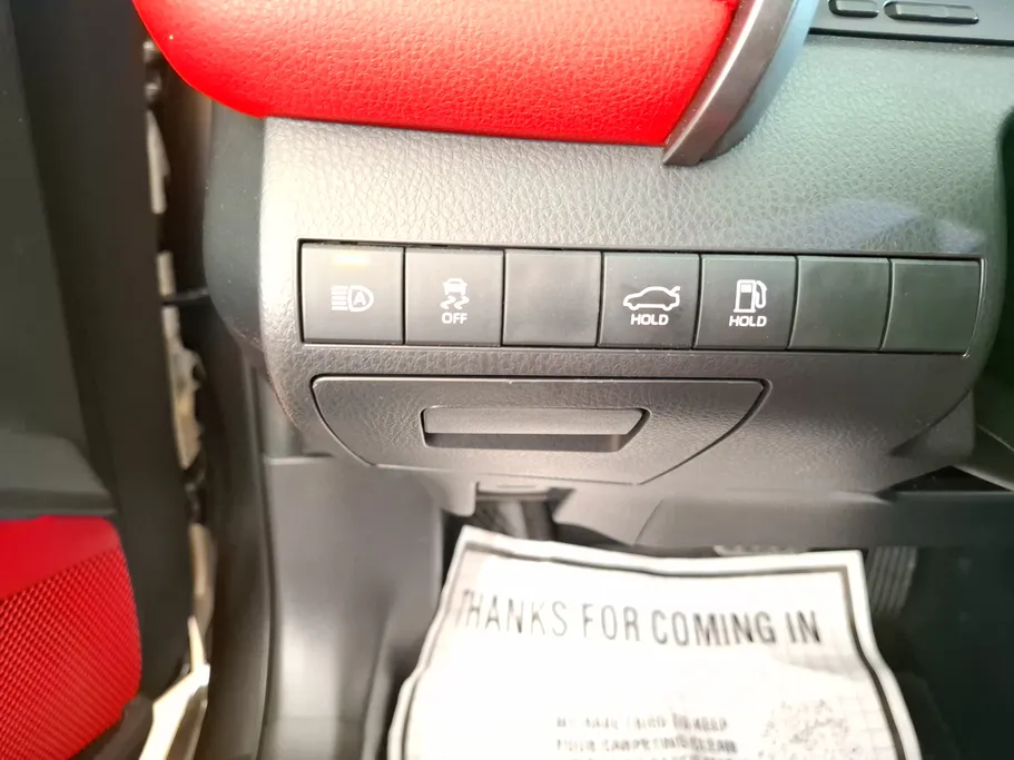 2022 Toyota Camry  SE V6 