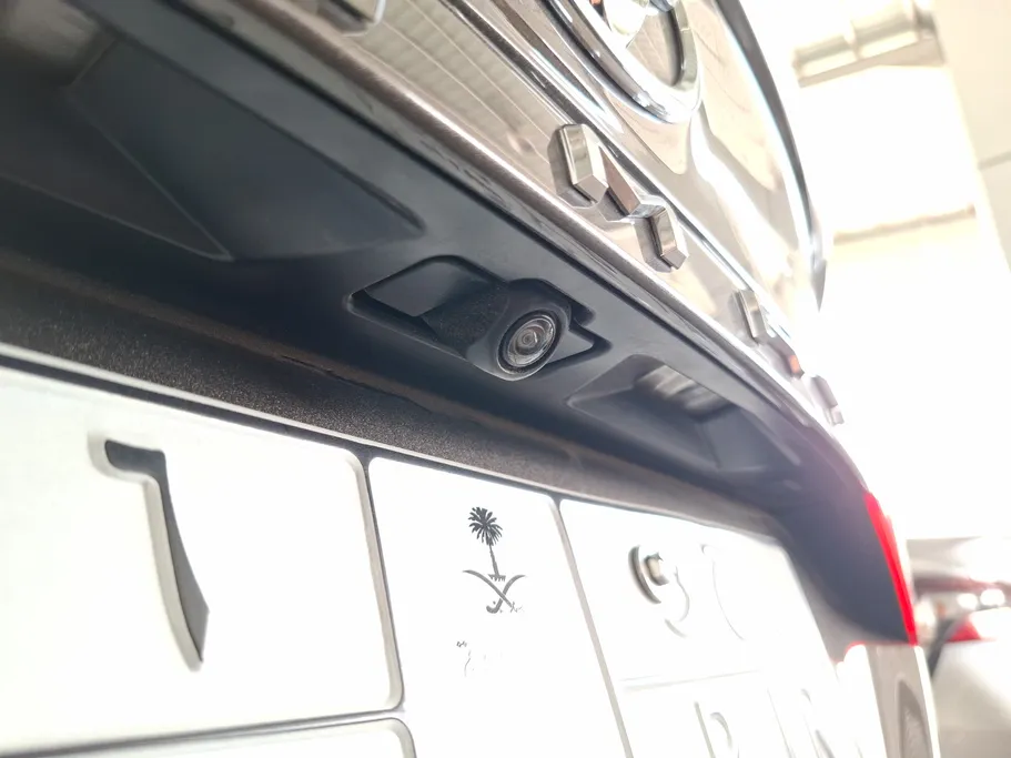 2022 Toyota Camry  SE V6 