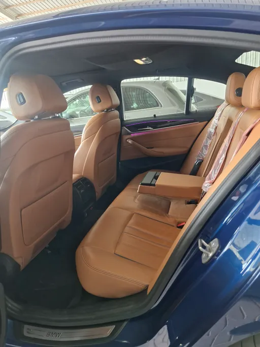 بي ام دبليو الفئة الخامسة 520i 2023 