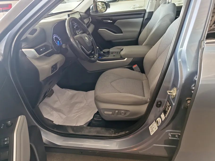 2020 Toyota Highlander GLE 