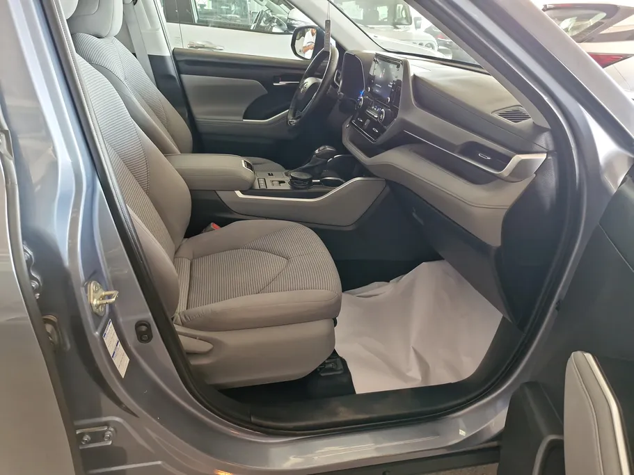 2020 Toyota Highlander GLE 