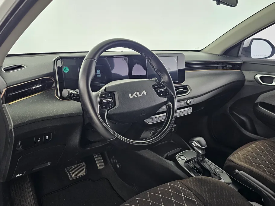 2025 Kia K3 EX 