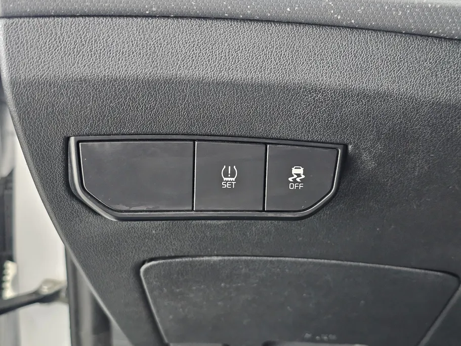 2025 Kia K3 EX 