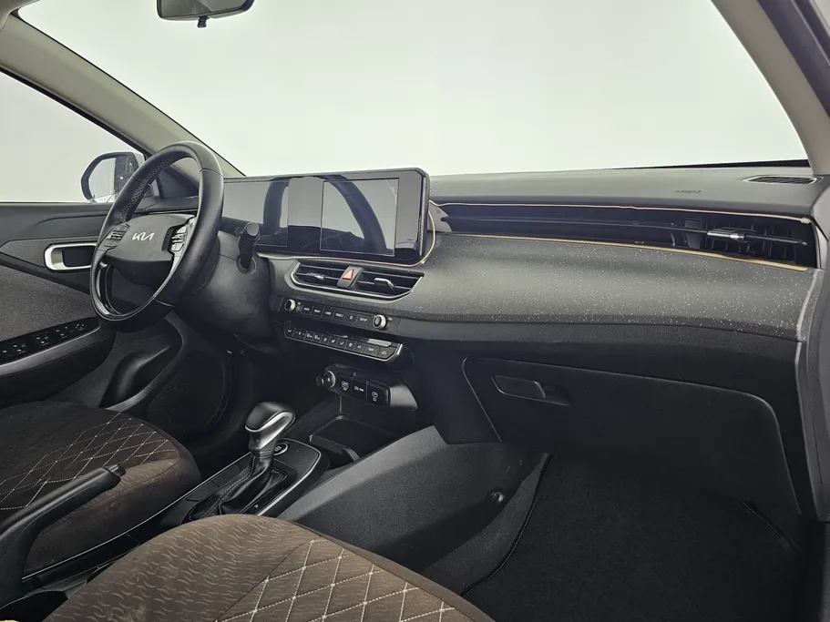2025 Kia K3 EX 