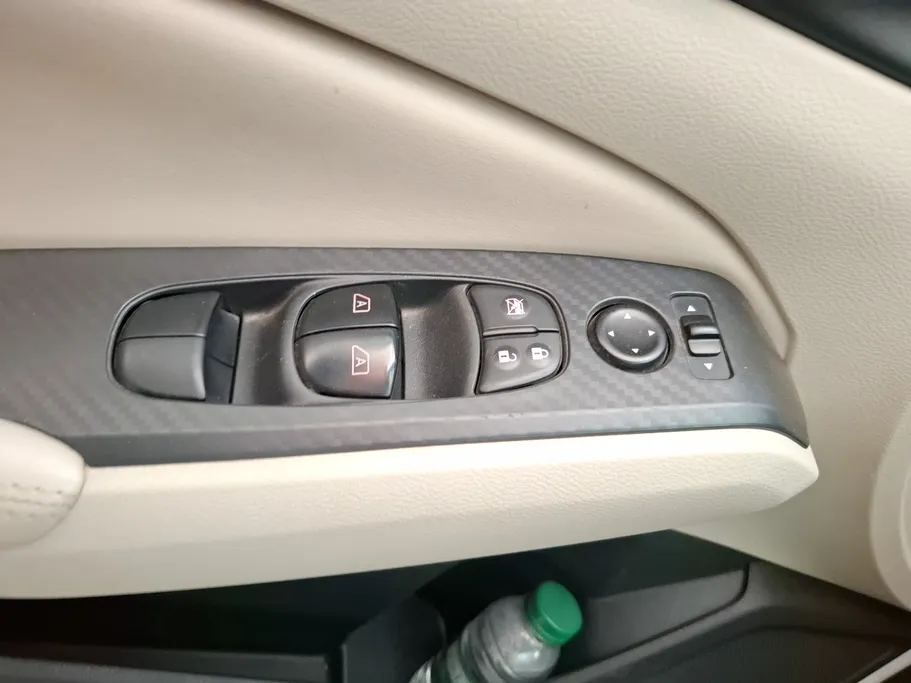 2022 Nissan Altima SV 