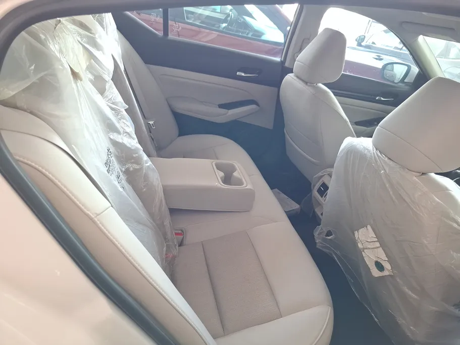 2022 Nissan Altima SV 