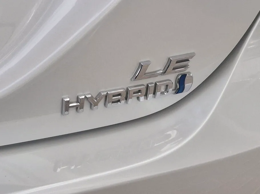 تويوتا كامري LE HEV 2023 