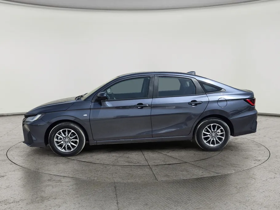 2024 Toyota Yaris  Y 