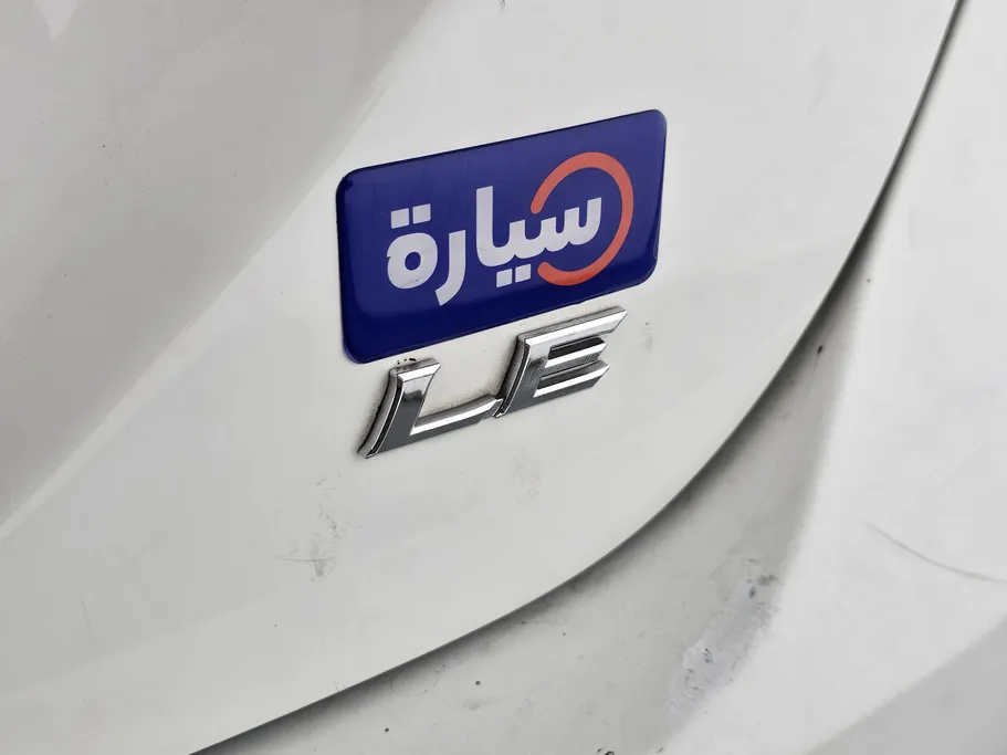 تويوتا كامري LE 2023 