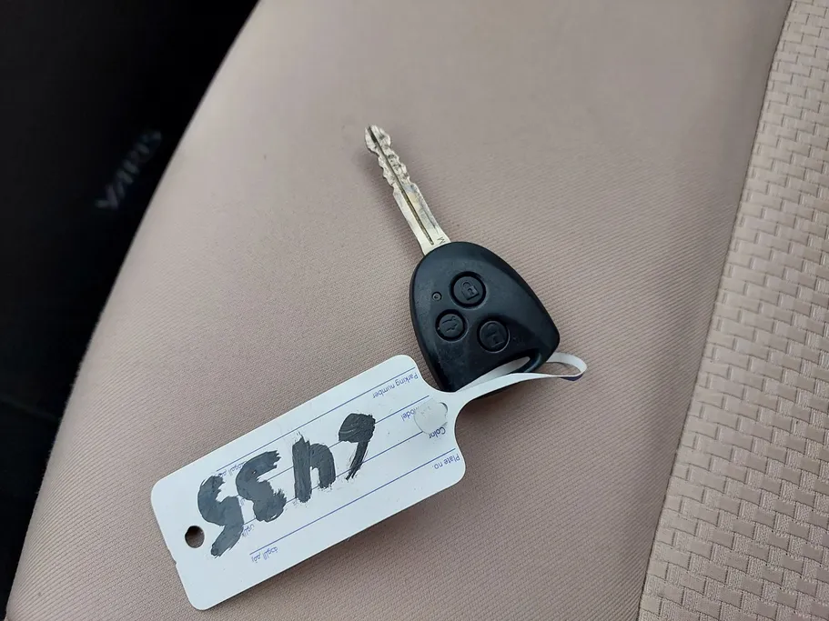 2023 Toyota Yaris  Y 