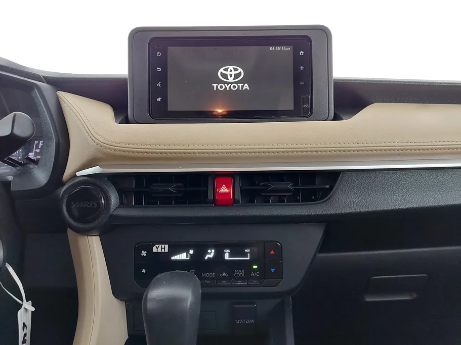 2023 Toyota Yaris  Y 