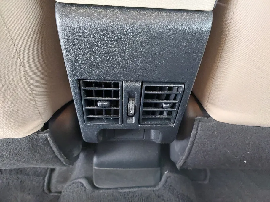2023 Toyota Yaris  Y 