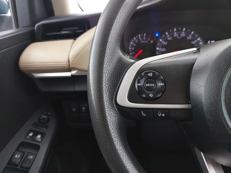 2023 Toyota Yaris  Y 