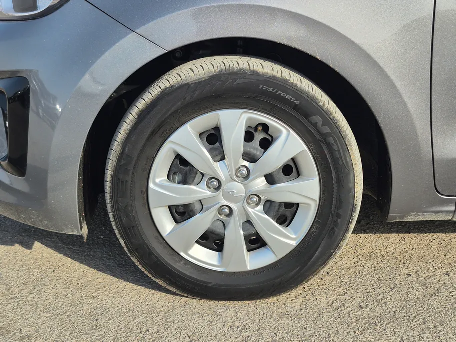 2024 Kia Pegas LX 