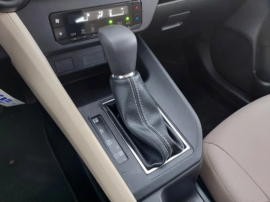 2023 Toyota Yaris  Y 