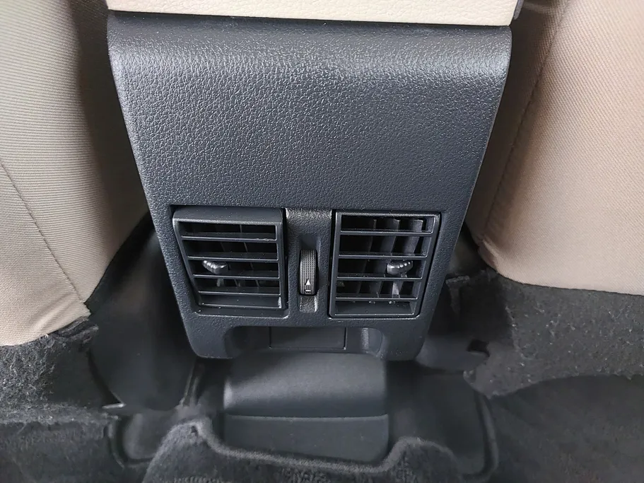 2023 Toyota Yaris  Y 