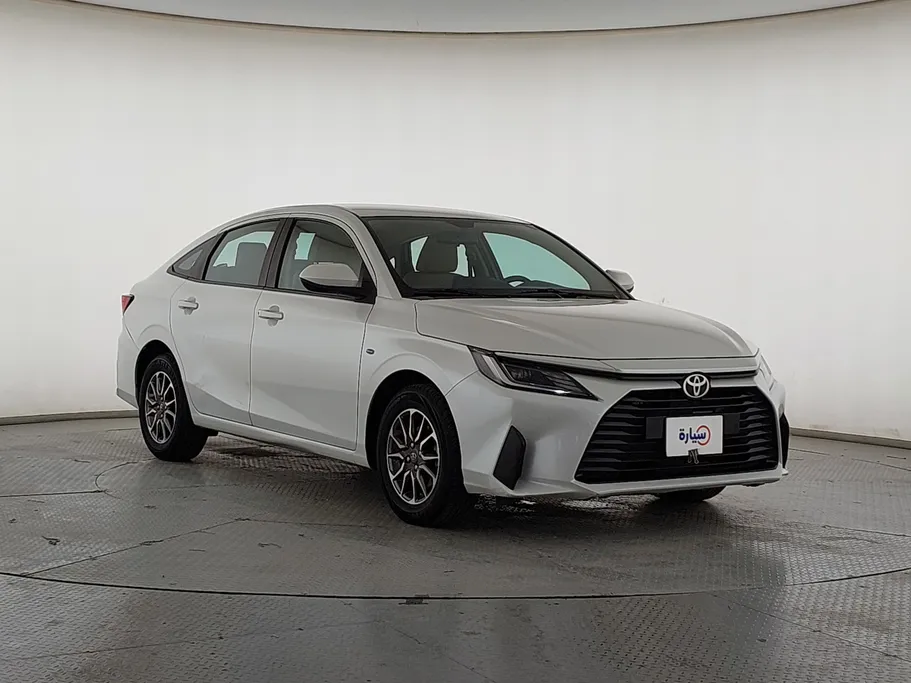 2023 Toyota Yaris  Y 