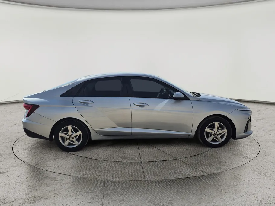 2024 Hyundai Accent Fleet 