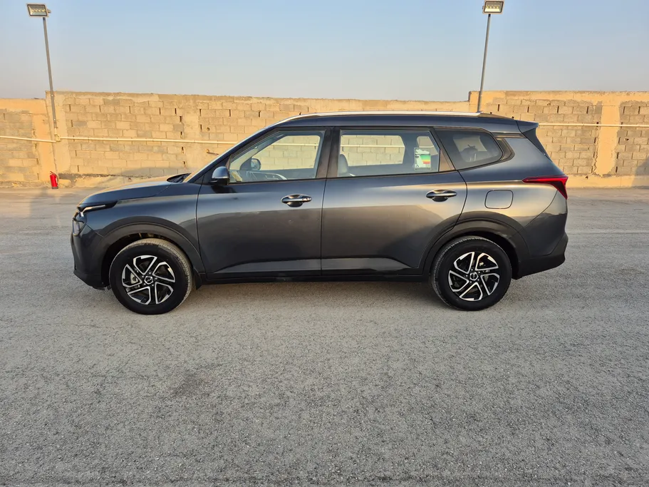 2023 Kia Carens LX S2 