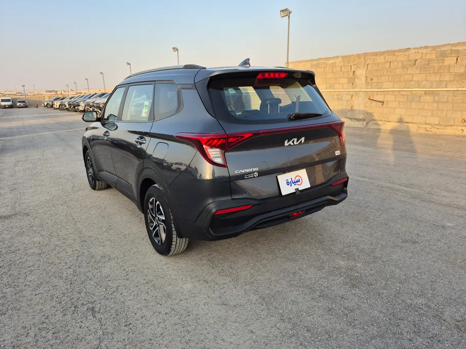 2023 Kia Carens LX S2 