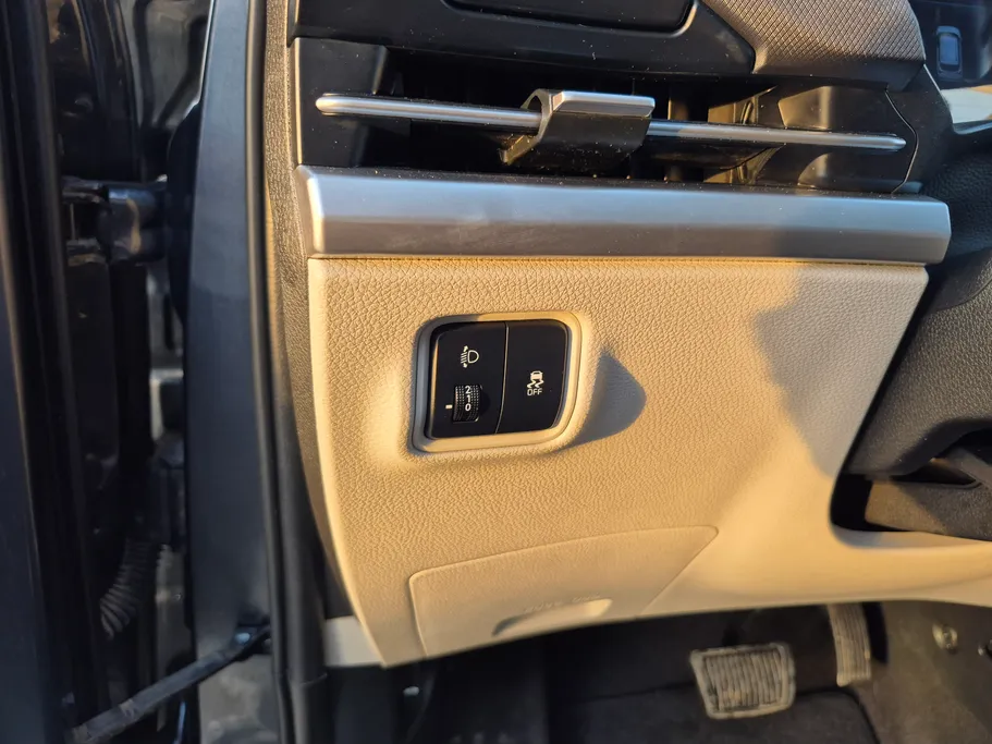 2023 Kia Carens LX S2 