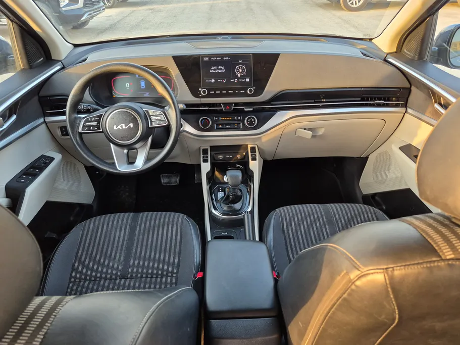 2023 Kia Carens LX S2 