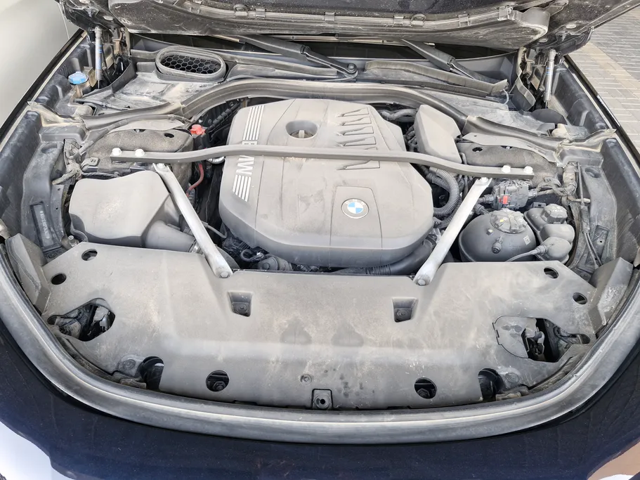 بي ام دبليو الفئة السابعة 735i 2023 
