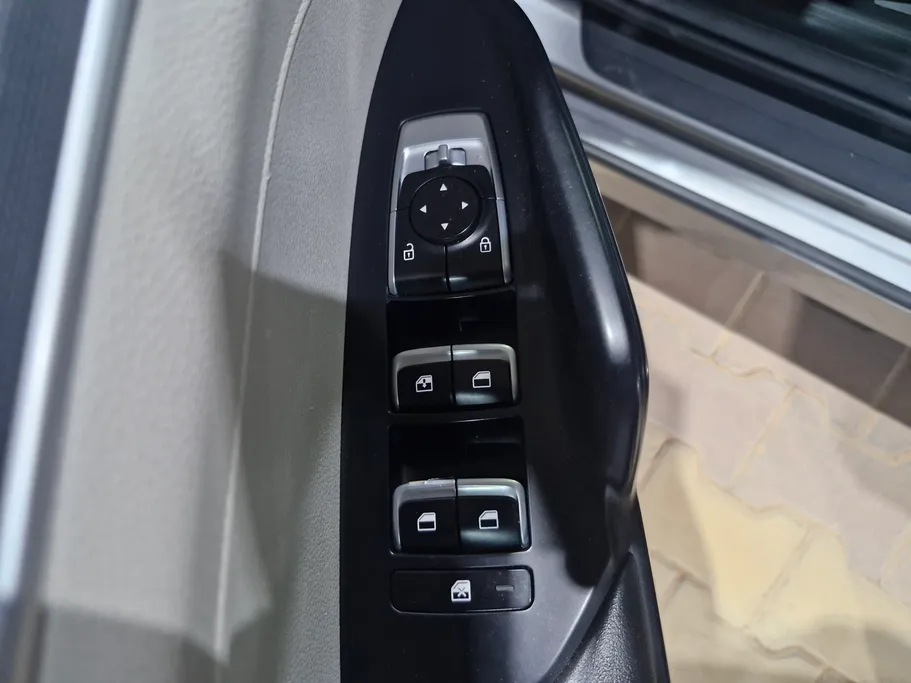 2023 Kia K5 LX 